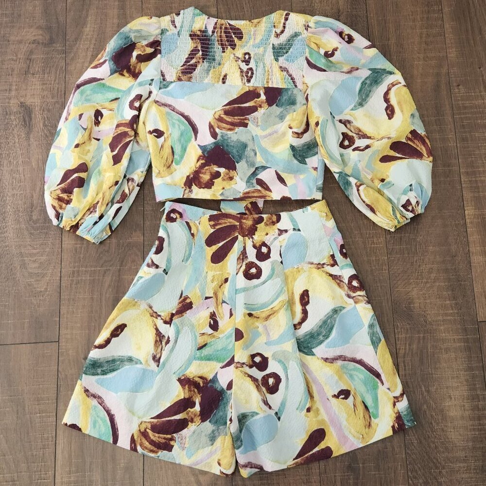 Ted Baker Tie Front Ballon Sleeve Blouse and Shorts Set Women's Size 1/US4 - Picture 8 of 8